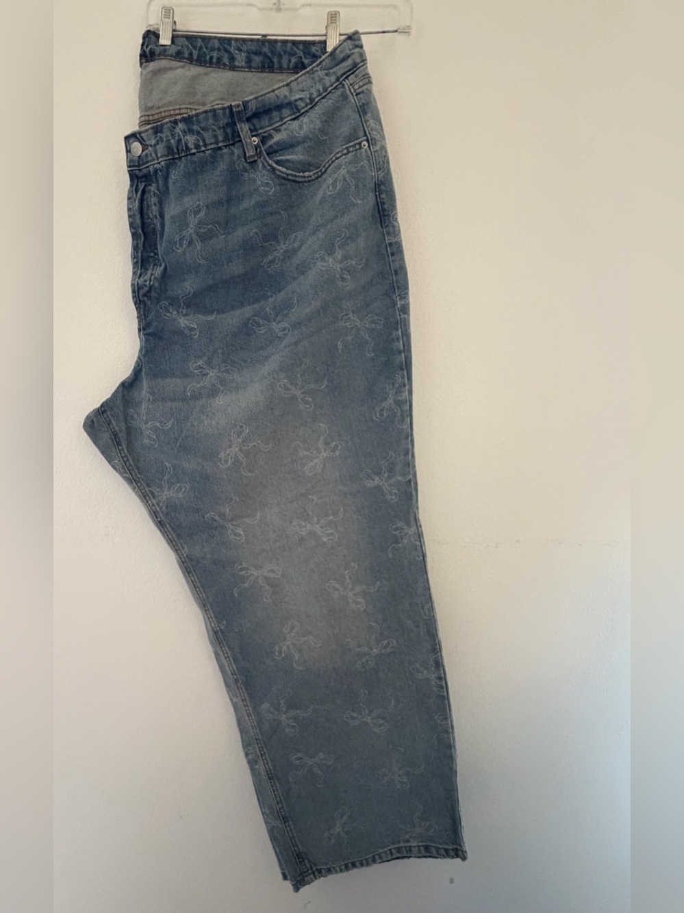 WILD FABLE Denim Bow Straight Leg High-Rise Jeans- Size 30
